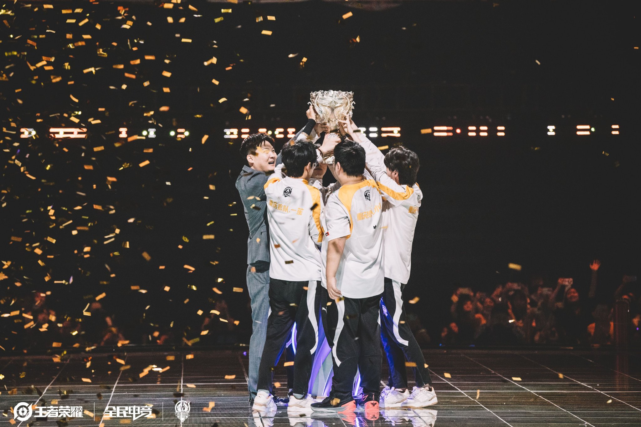 而丹麦队却 而丹麦队却