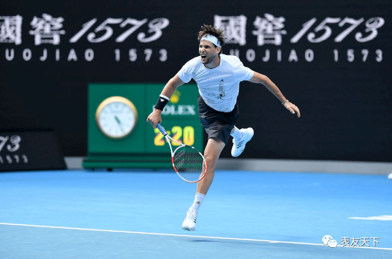 夜场比赛的 夜场比赛的