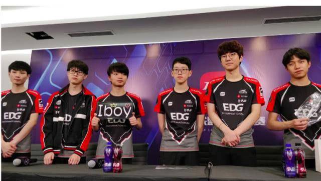 这位教练固 这位教练固